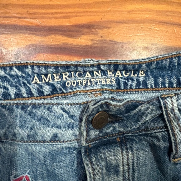 American Eagle Outfitters Floral Embroidered Denim Skirt - Picture 4 of 8